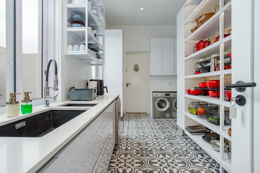 4 Bedroom Property for Sale in Val De Vie Estate Western Cape